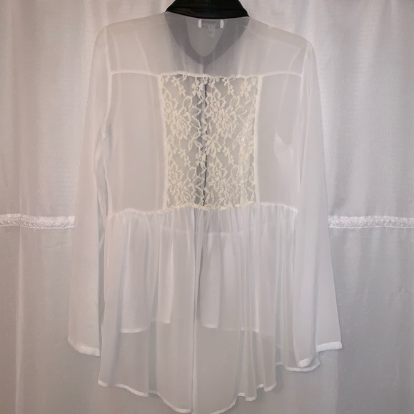 White and black blouse - Picture 5 of 6